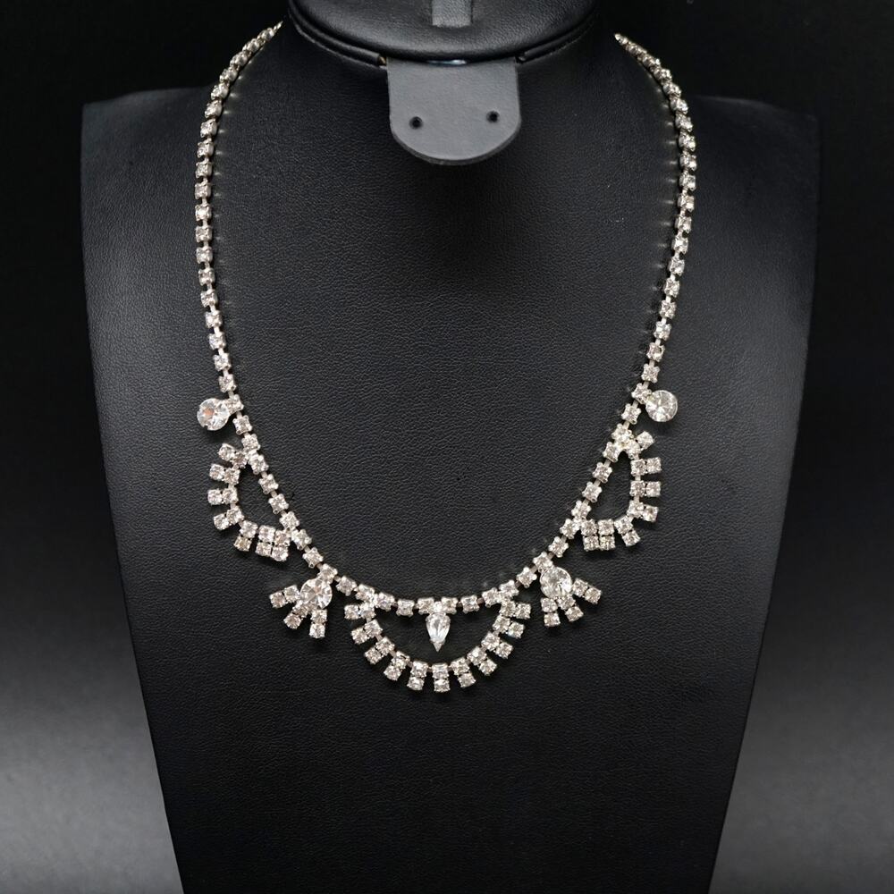 Garne Vintage Rhinestone Bib Necklace‎ Silver Tone Fringe Drop 15" Signed MCM